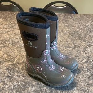 Size 9 roper neoprene boots
